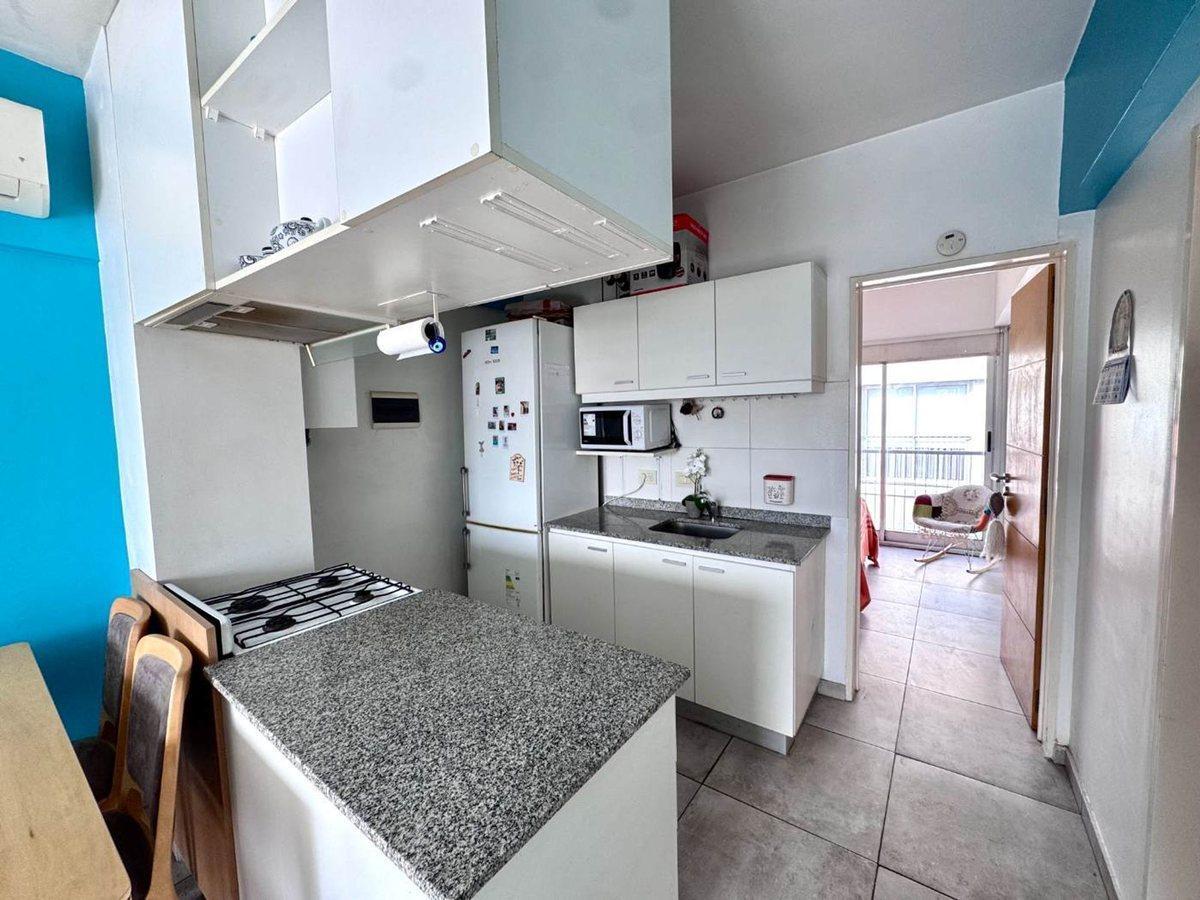Foto de VENTA 2 AMB TERRAZA PROPIA COCHERA APTO CRED MORON, imagen 2