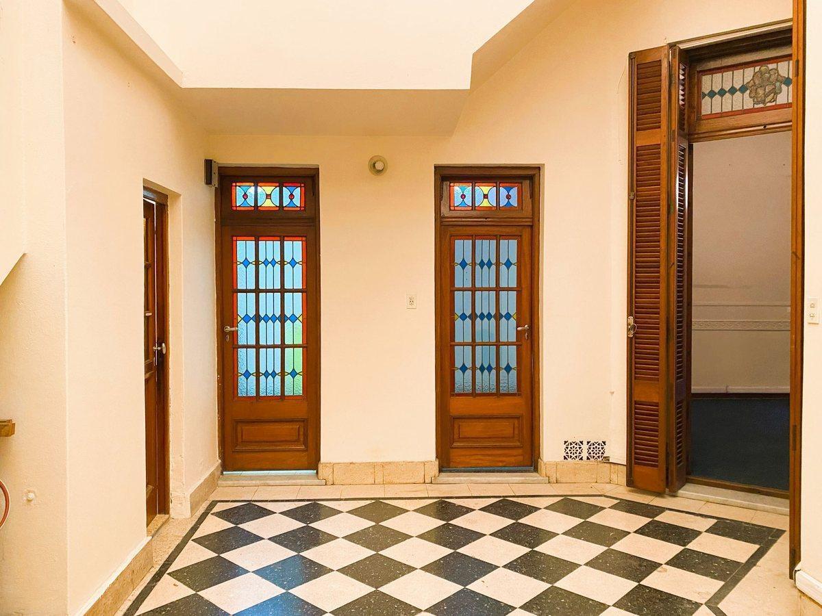 Foto de CASA ESTILO ARQUITECTÓNICO SEDE PROFESIONAL-COMERC, imagen 4