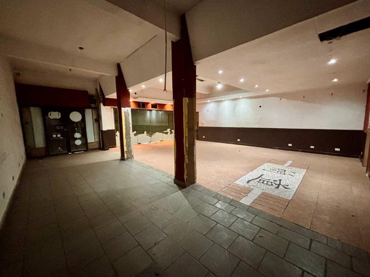Foto de VENTA 2 LOCALES COMERCIALES FRENTE HOSP S. MIGUEL, imagen 4