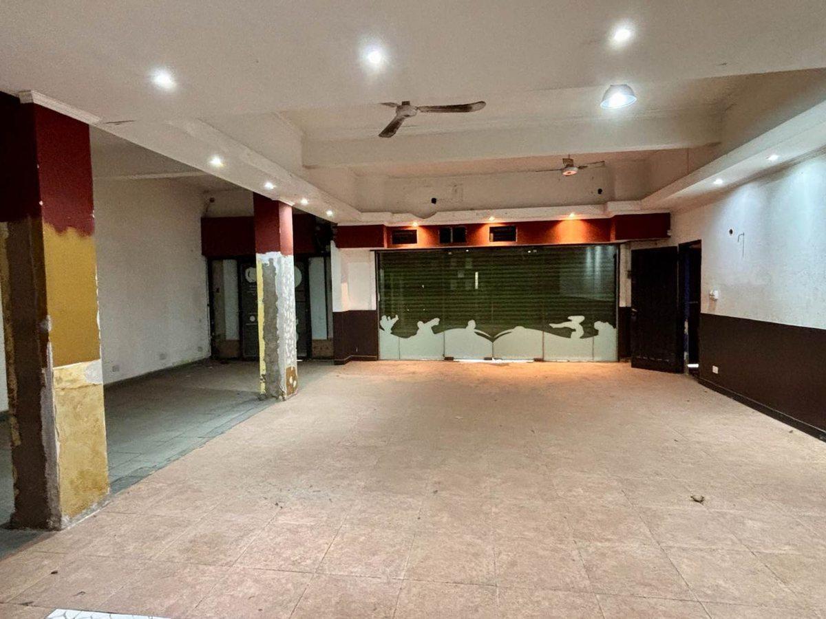 Foto de VENTA 2 LOCALES COMERCIALES FRENTE HOSP S. MIGUEL, imagen 3