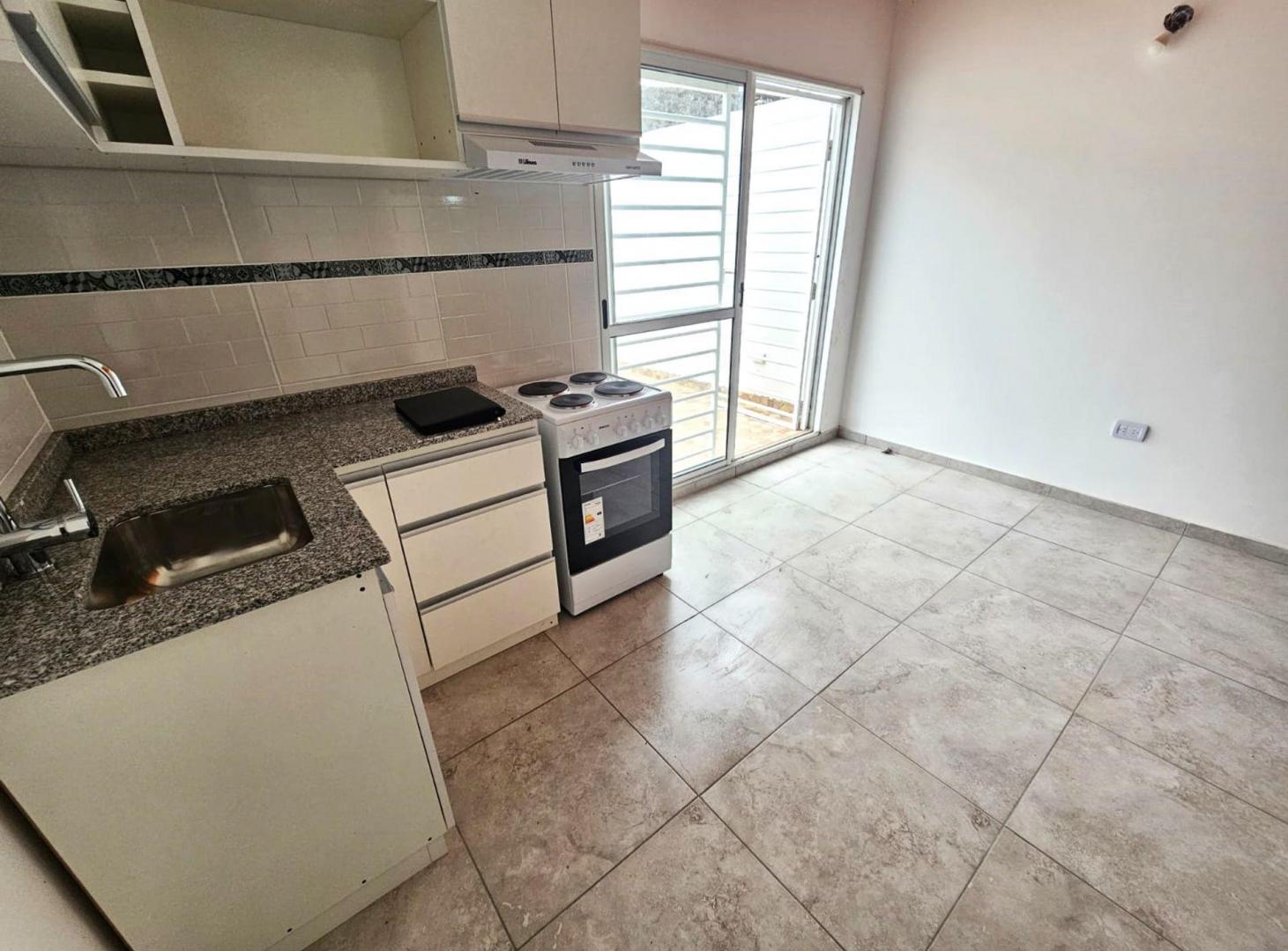 Foto de VENTA DUPLEX 3 AMB ESTRENAR L DE ZAMORA APTO CRED, imagen 3