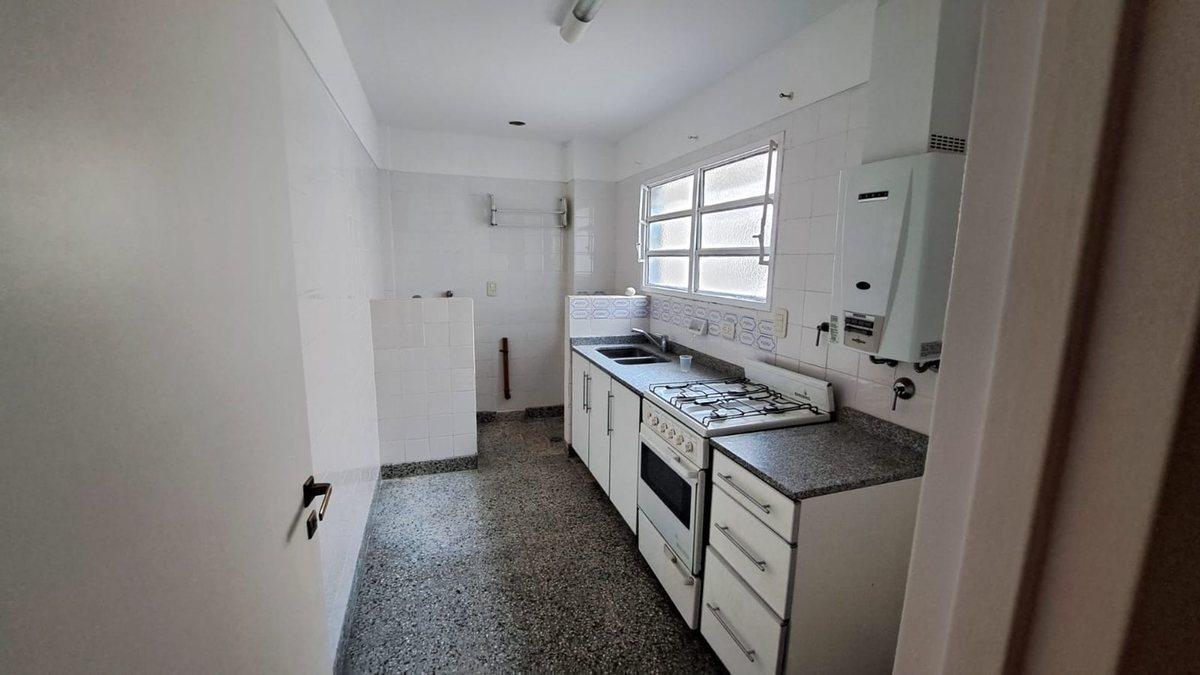 Foto de ALQUILER DOS AMBIENTES COCHERA LUMINOSOS OLIVOS, imagen 3
