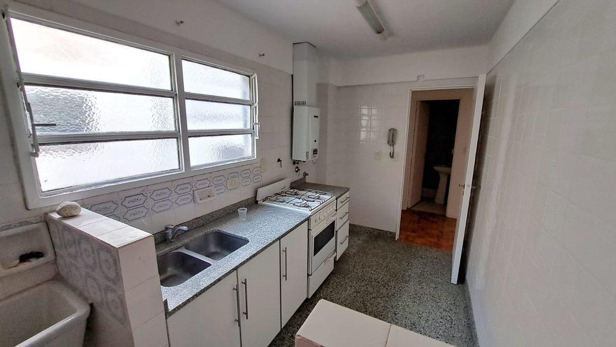 Foto de ALQUILER DOS AMBIENTES COCHERA LUMINOSOS OLIVOS, imagen 2