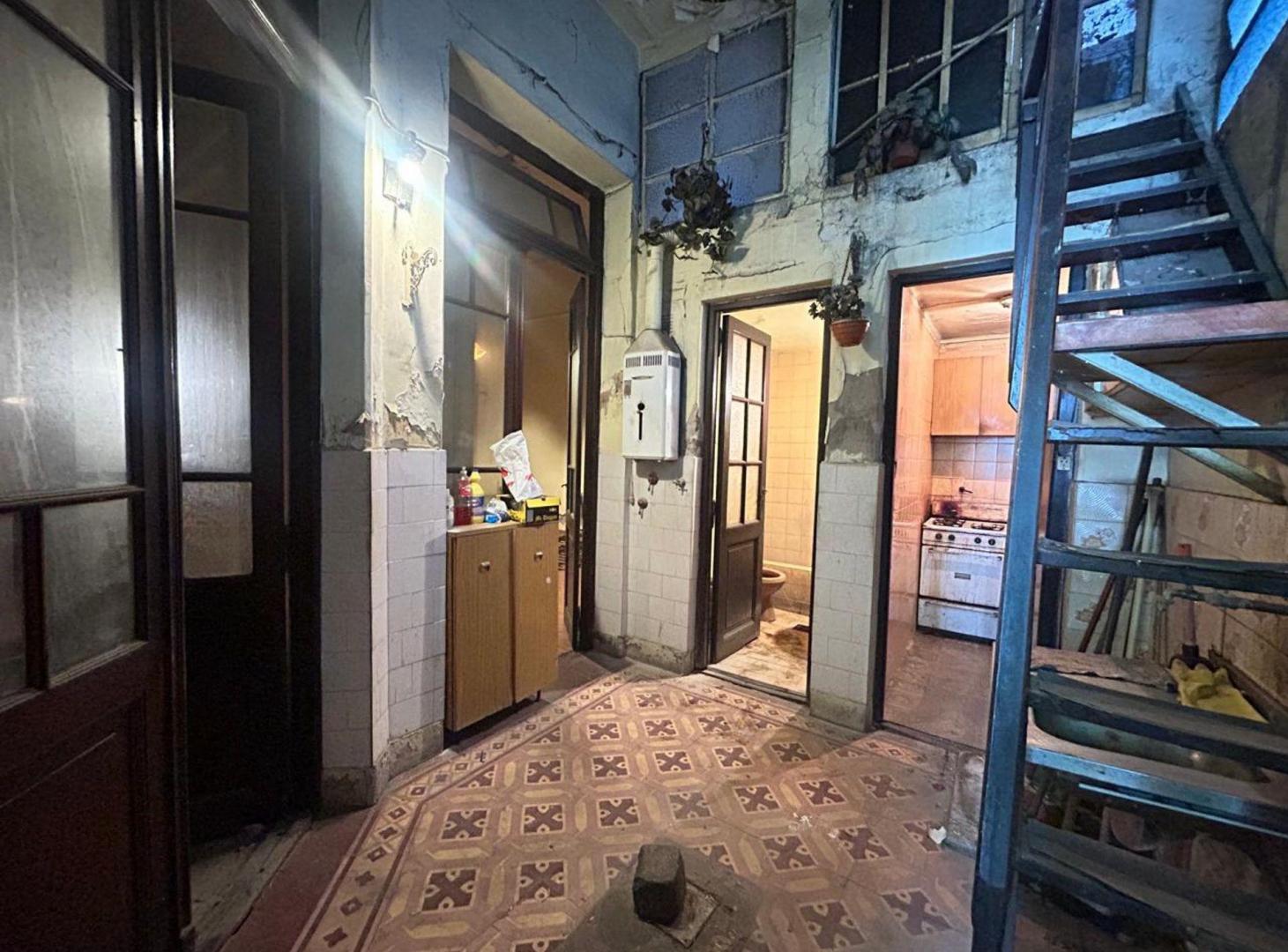 Foto de LOCAL EN VENTA BARRACAS CON VIVIENDA O DEPOSITO, imagen 5