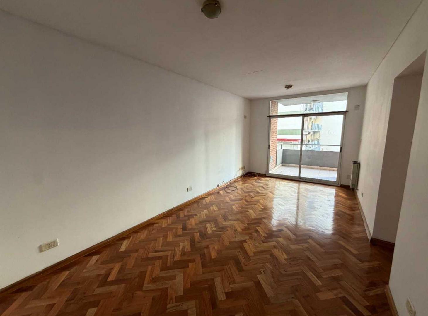 Foto de VENTA DEPARAMENTO 3 AMBIENTES CABALLITO BALCON, imagen 2