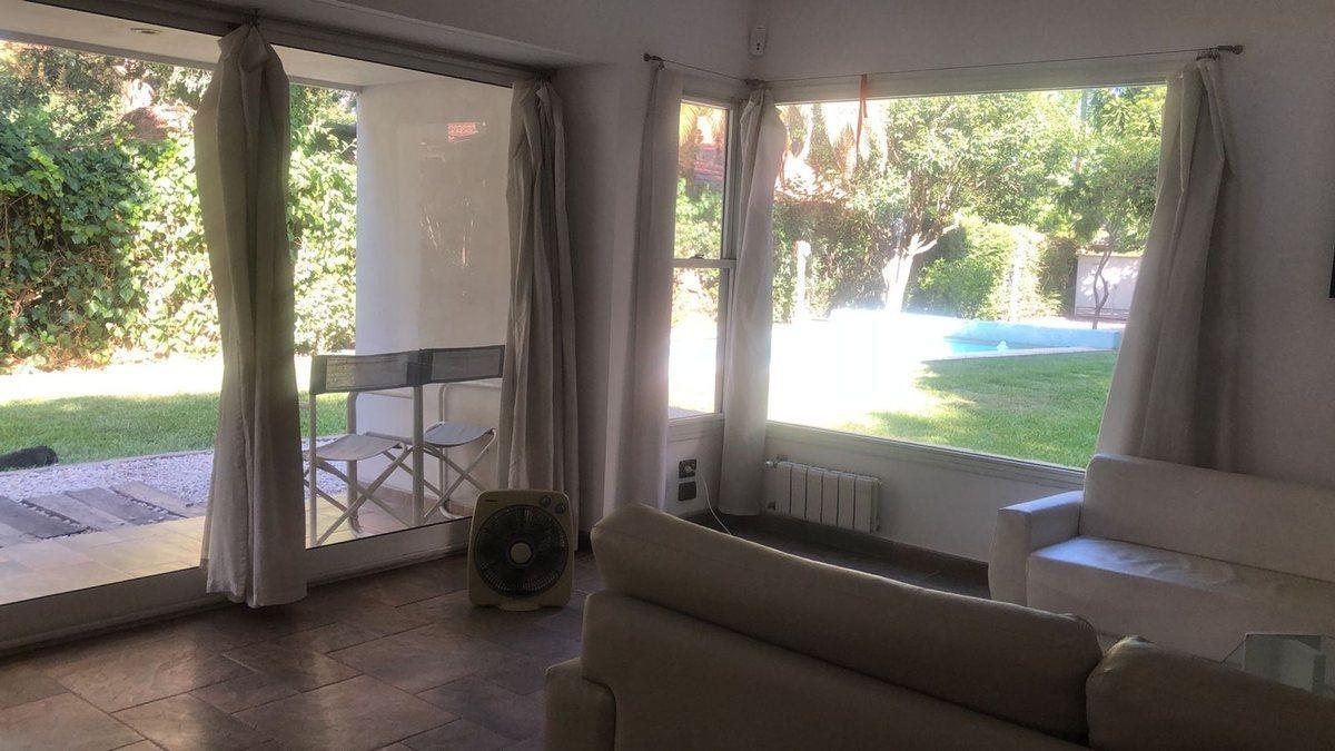 Foto de CASA 4 ambientes Venta Parque Leloir Pileta 900 ms, imagen 4