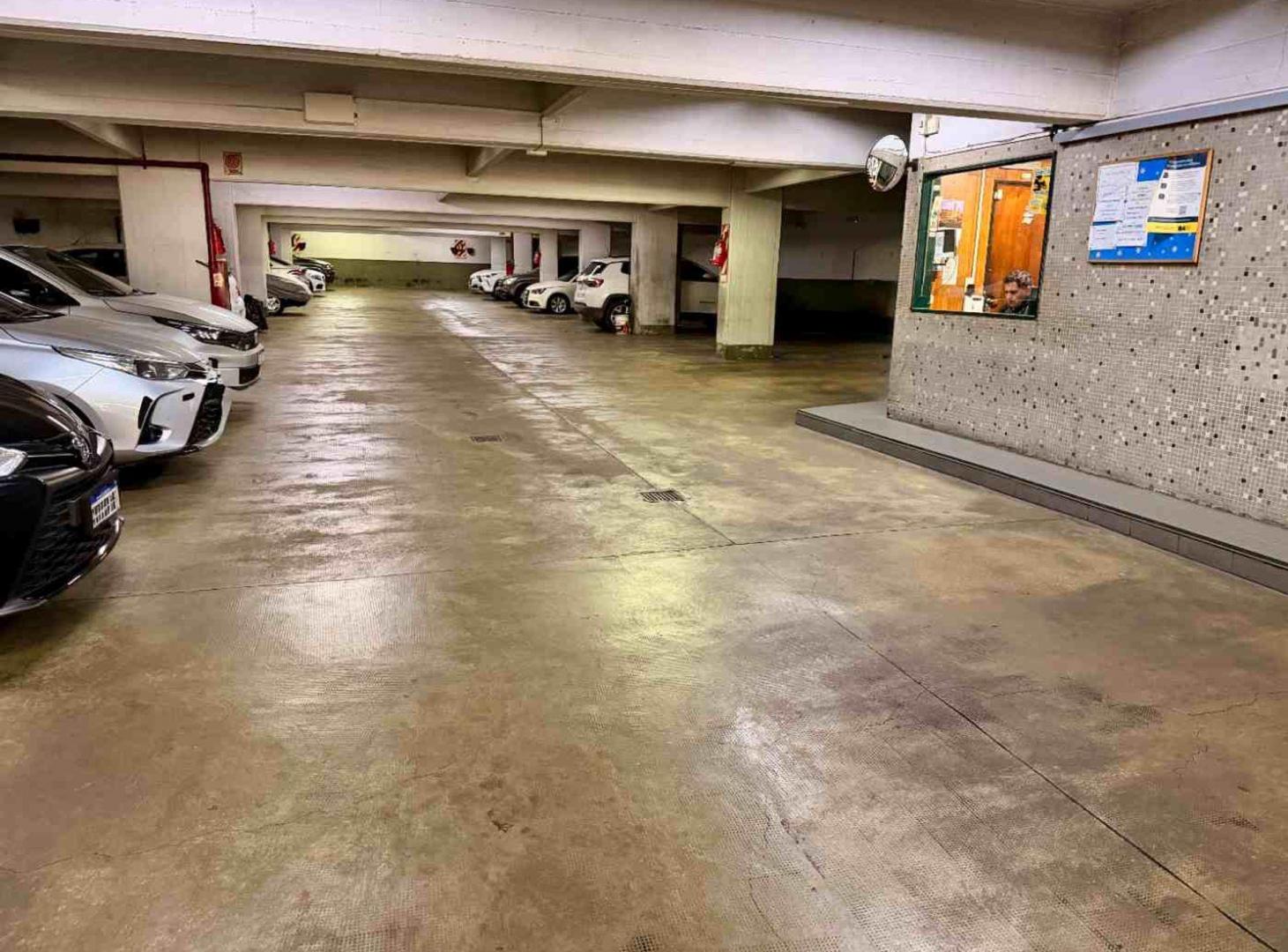 Foto de VENTA COCHERA ACCESO DIRECTO SEG 24HS ZONA RETIRO, imagen 1