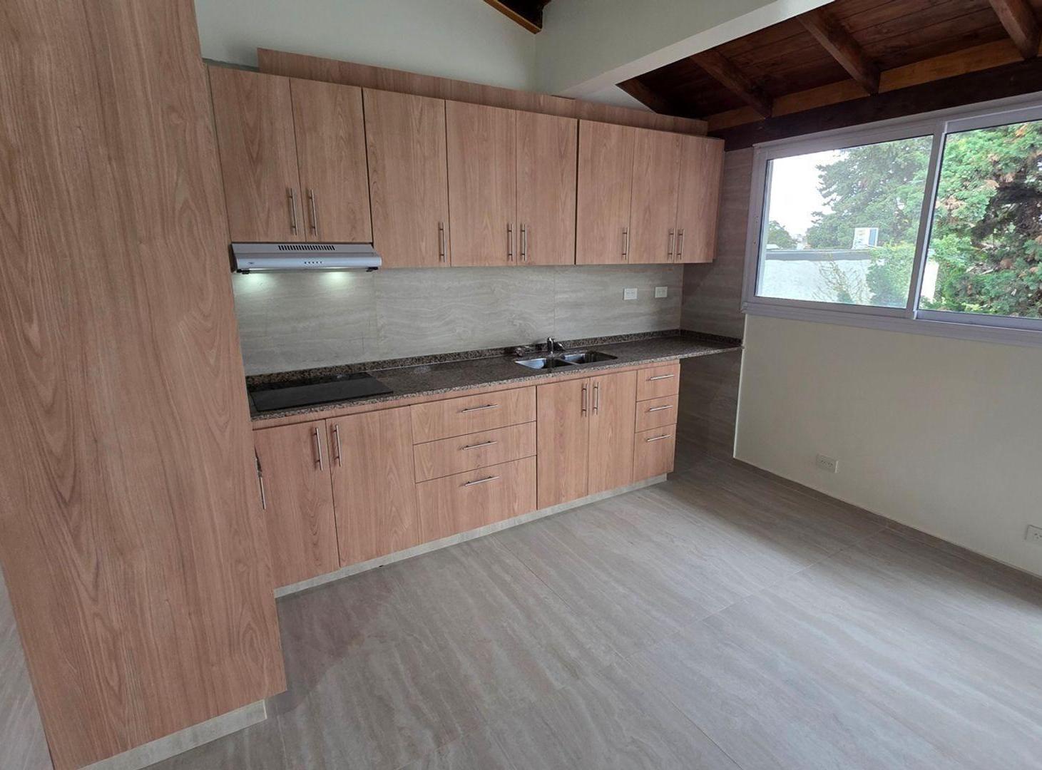 Foto de VENTA PH TIPO LOFT LA LUCILA 2 O 3 AMBIENTES, imagen 3
