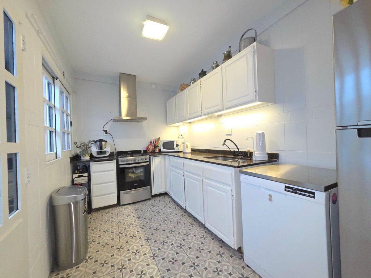 Foto de VENTA CASA EN COLEGIALES 6 AMBIENTES COCHERA, imagen 2