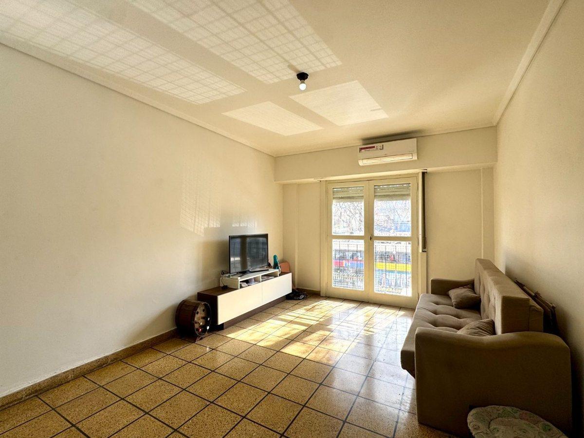 Foto de VENTA DEPTO 3 AMB FLORESTA APTO CREDITO ASCENSOR, imagen 5