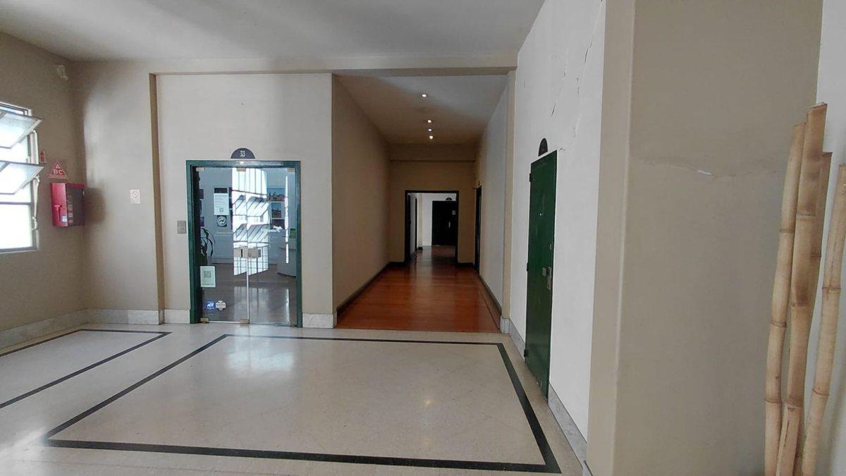 Foto de VENTA OFICINA ESTUDIO FLORIDA EDIFICIO THOMSON, imagen 4