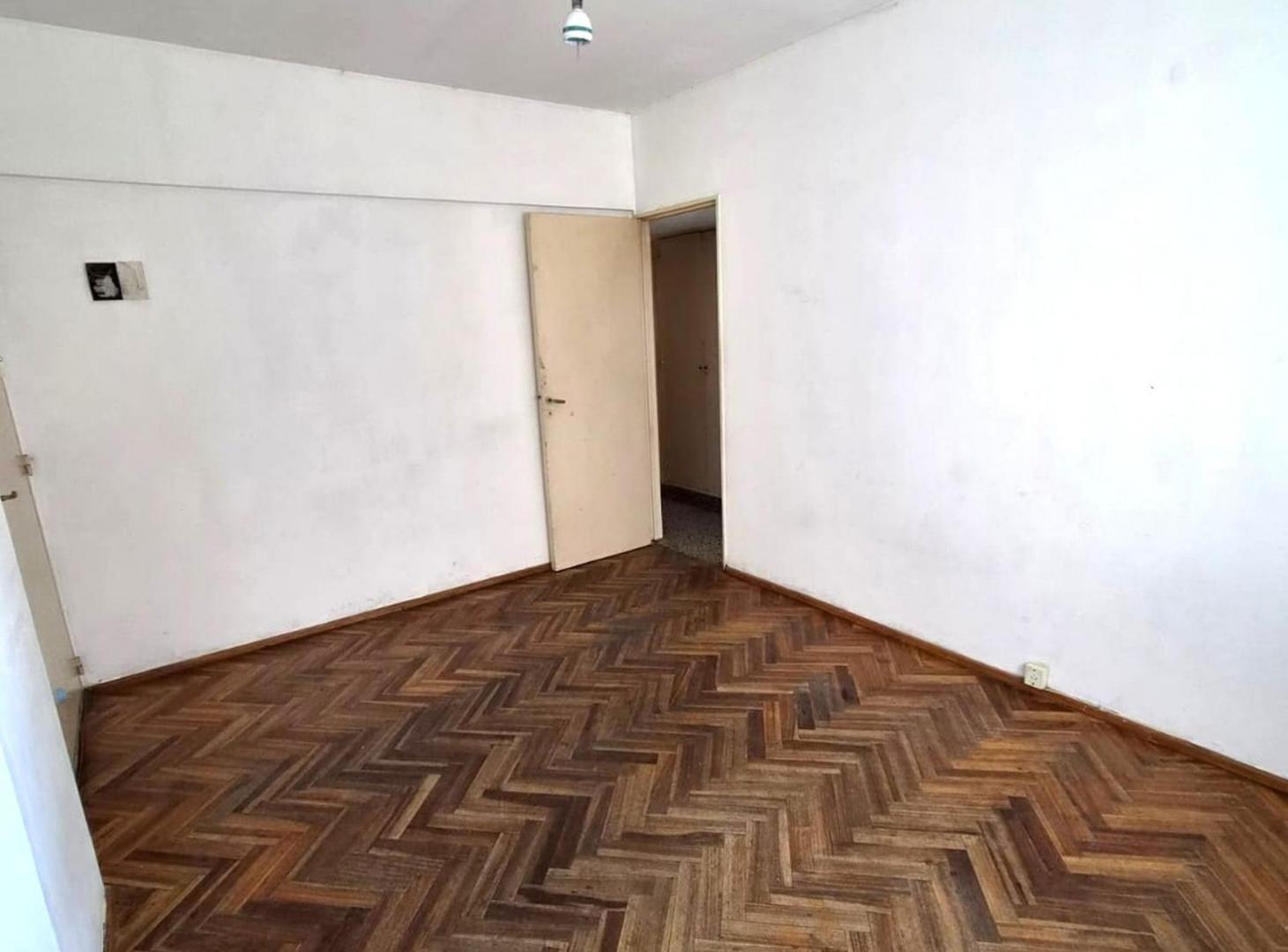 Foto de DEPARTAMENTO 2 AMB. EN VENTA RAMOS MEJIA CENTRO, imagen 4