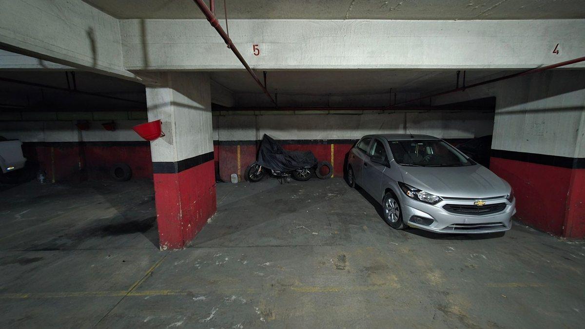 Foto de VENTA COCHERA FIJA CUBIERTA RECOLETA INVERSORES, imagen 3