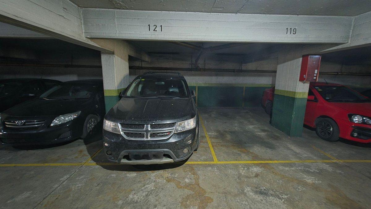 Foto de VENTA COCHERA FIJA CUBIERTA RECOLETA INVERSORES, imagen 5