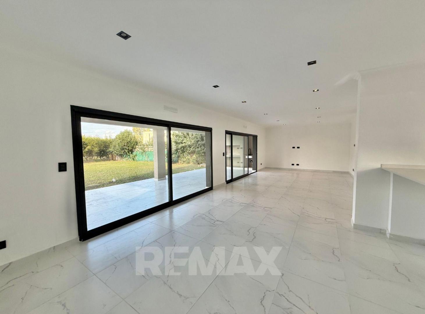 Foto de CASA 6 AMB VENTA B° SAN PABLO MUDATE YA CON EL 30%, imagen 2