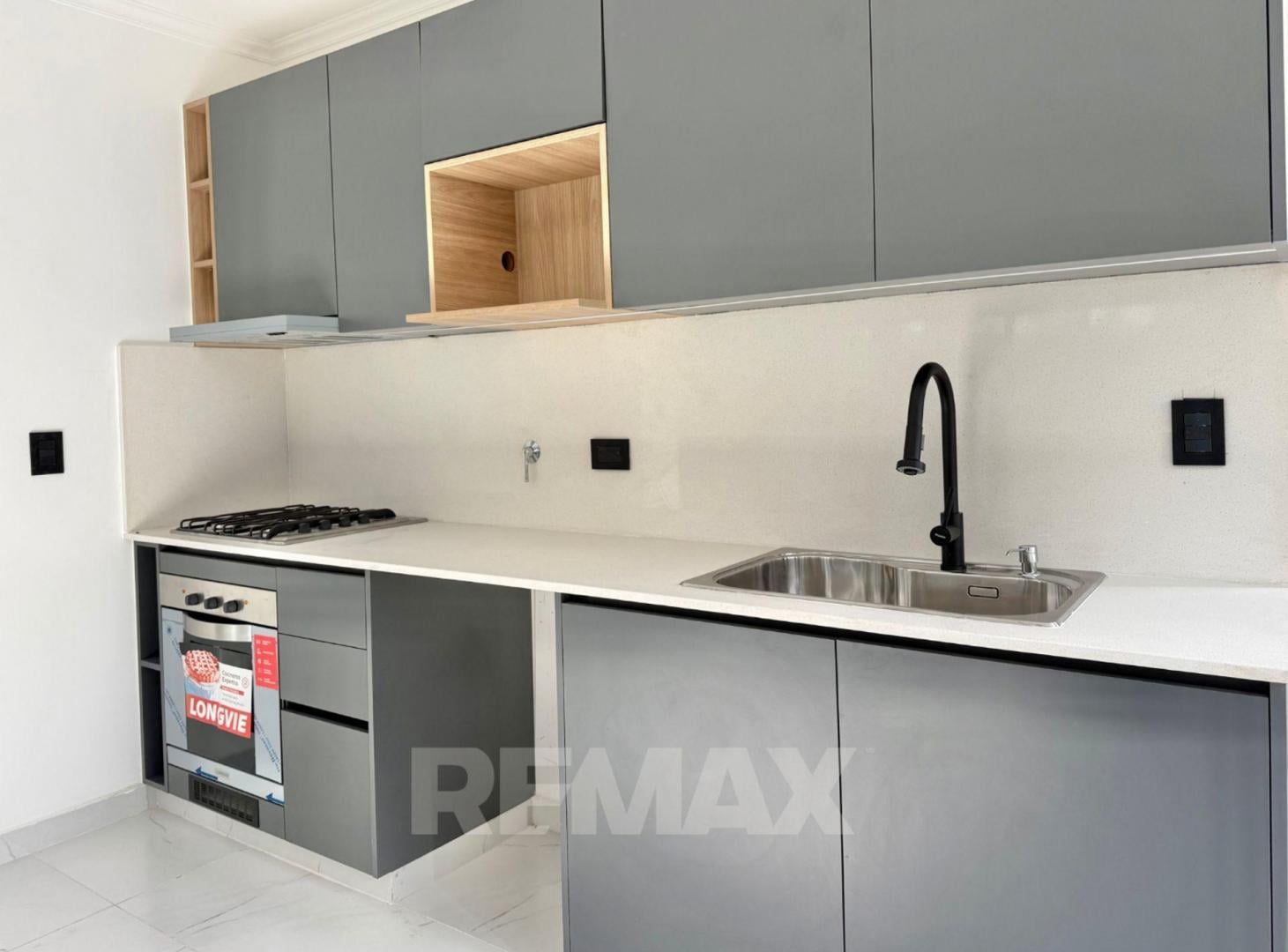 Foto de CASA 6 AMB VENTA B° SAN PABLO MUDATE YA CON EL 30%, imagen 3