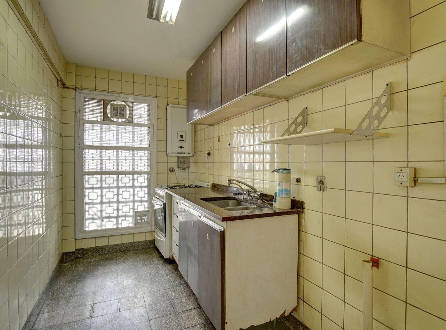 Foto de VENTA 2 AMB CABALLITO PISO ALTO BALCON CORRIDO, imagen 3