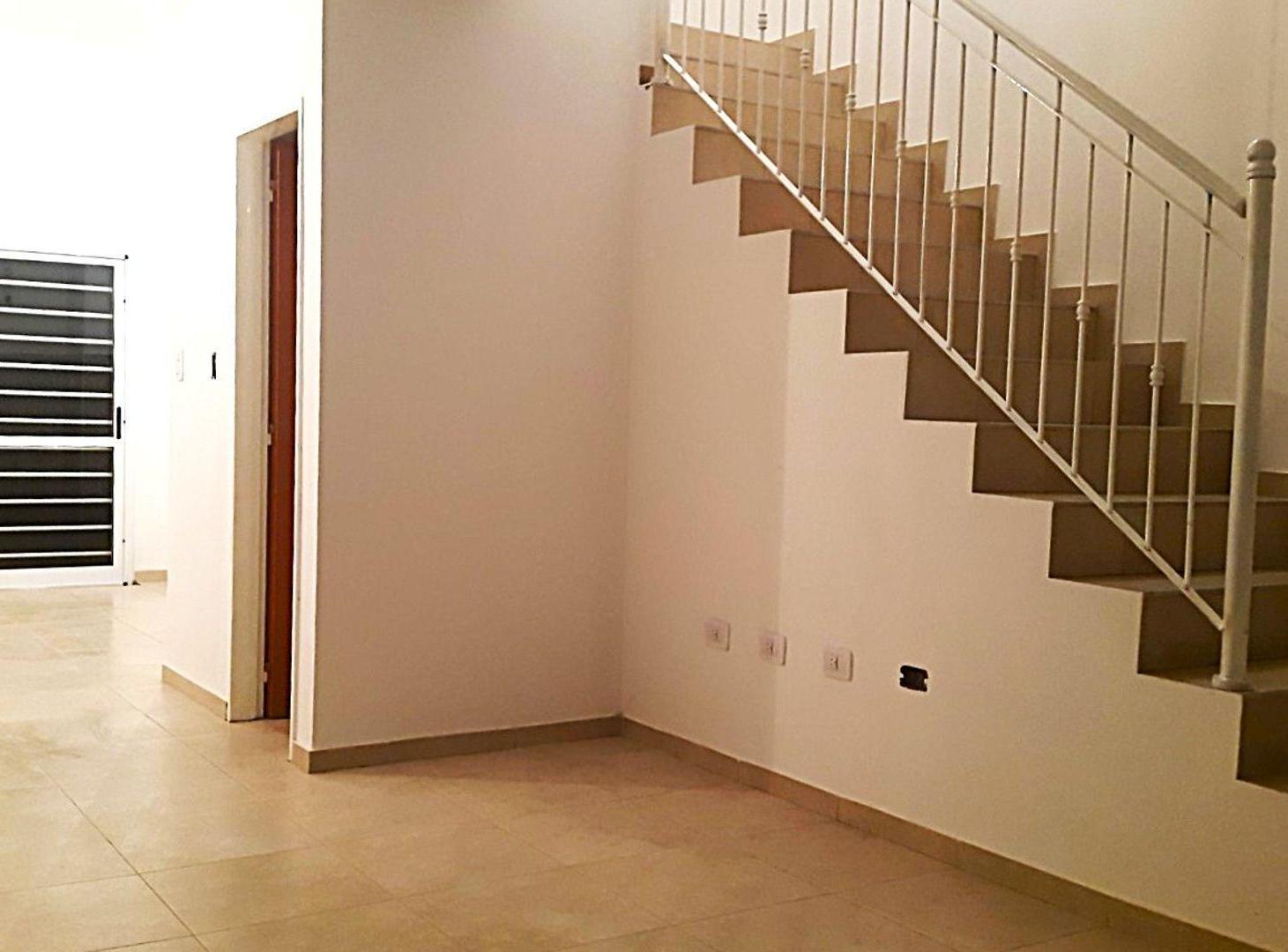 Foto de VENTA DUPLEX 3 AMB ESTRENAR L DE ZAMORA APTO CRED, imagen 3