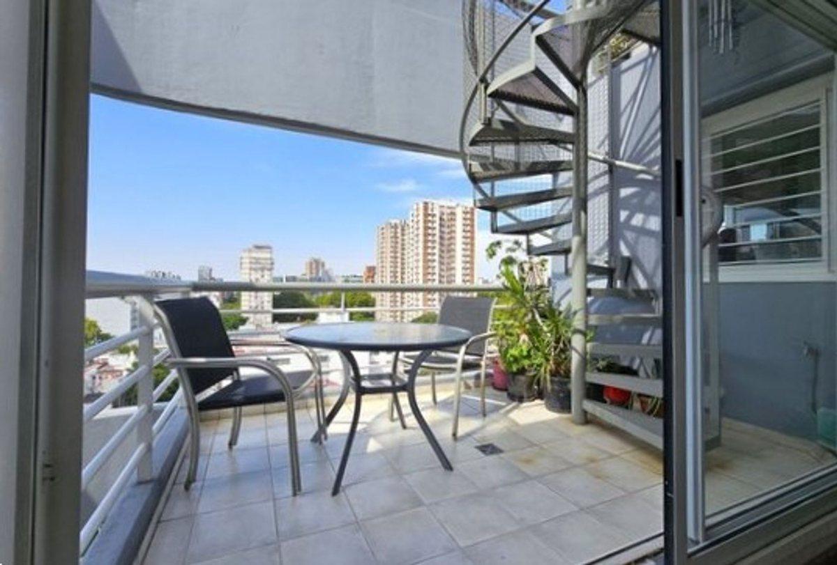 Foto de VENTA DEPARTAMENTO PENTHOUSE BELGRANO COCHERA PILE, imagen 3