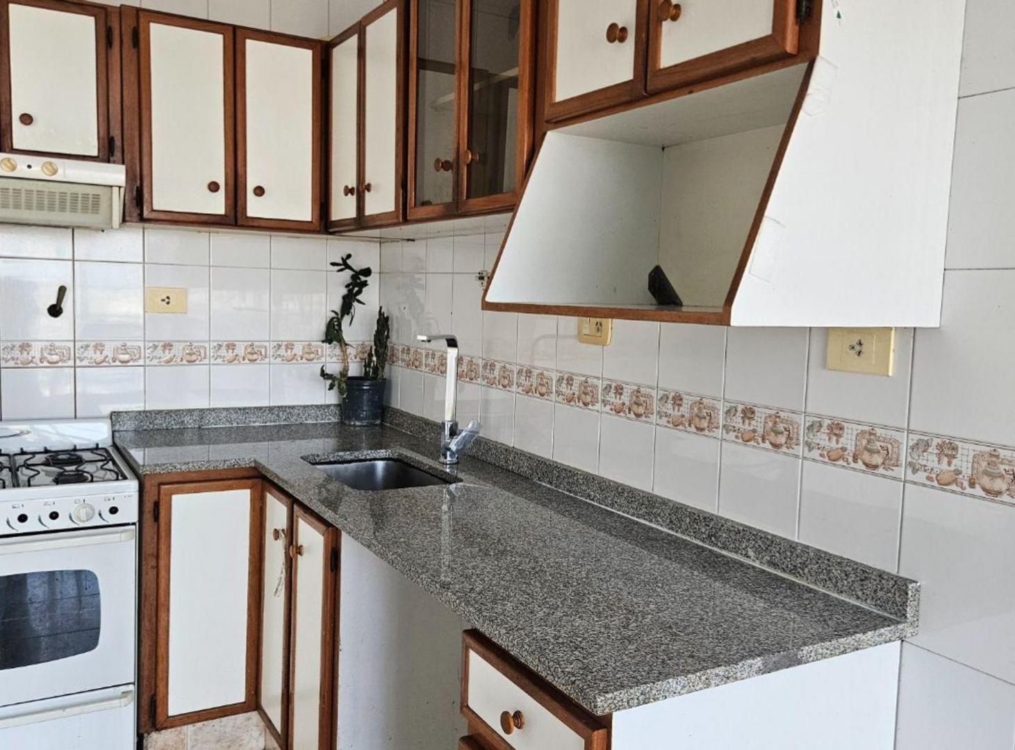 Foto de VENTA 2 amb La Boca piso alto Balcón Luminoso, imagen 5