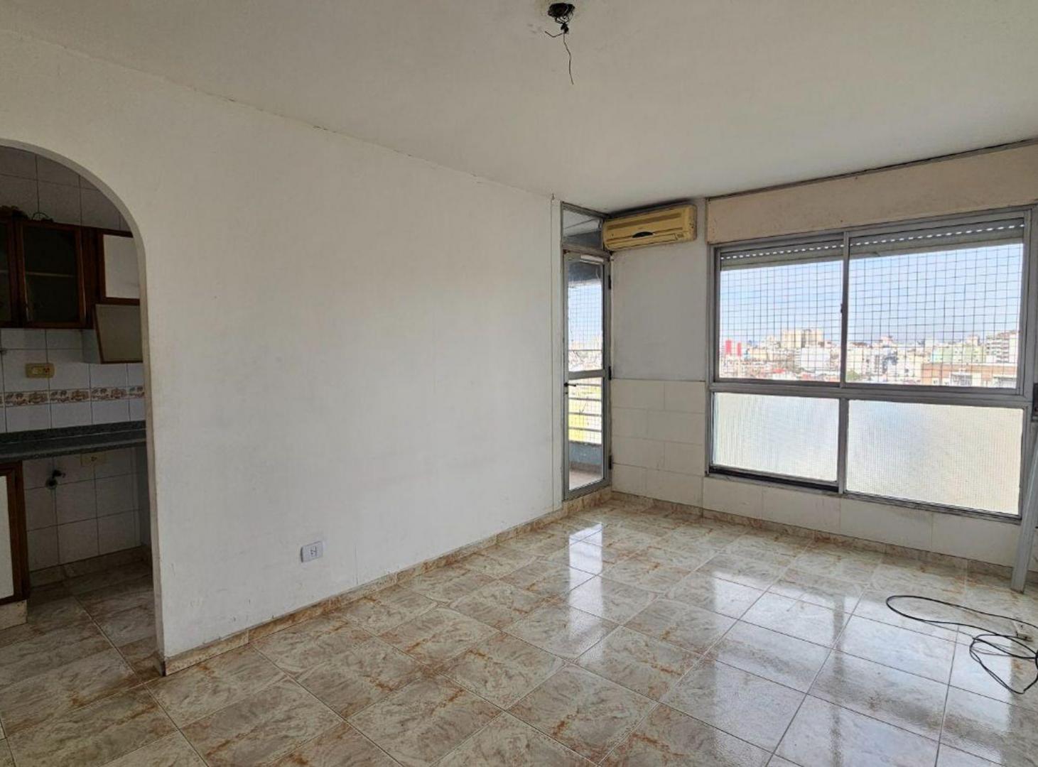 Foto de VENTA 2 amb La Boca piso alto Balcón Luminoso, imagen 3