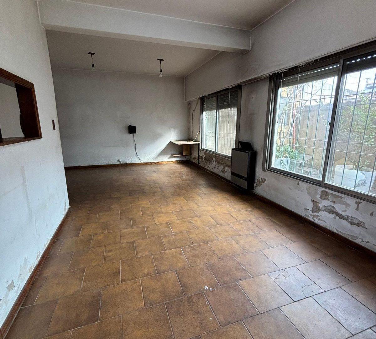 Foto de VENTA PH 4 AMBIENTES CON COCHERA QUILMES, imagen 1