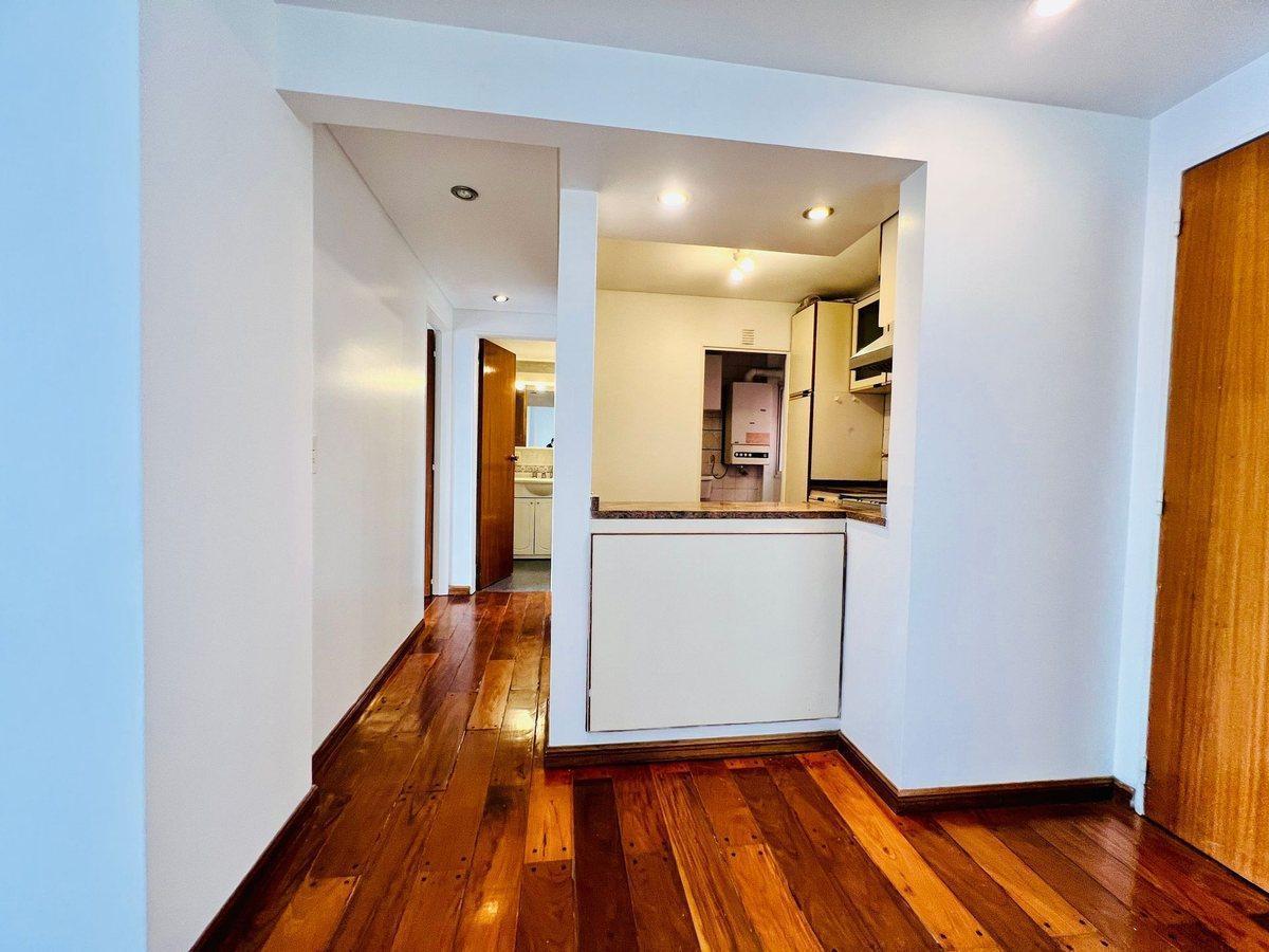 Foto de Venta Depto 2 Amb Balcon Corrido Cochera Belgrano, imagen 3