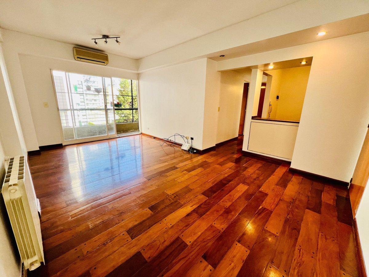 Foto de Venta Depto 2 Amb Balcon Corrido Cochera Belgrano, imagen 5