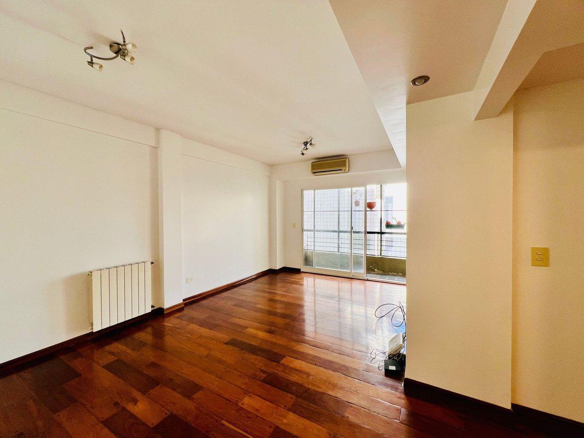 Foto de Venta Depto 2 Amb Balcon Corrido Cochera Belgrano, imagen 4