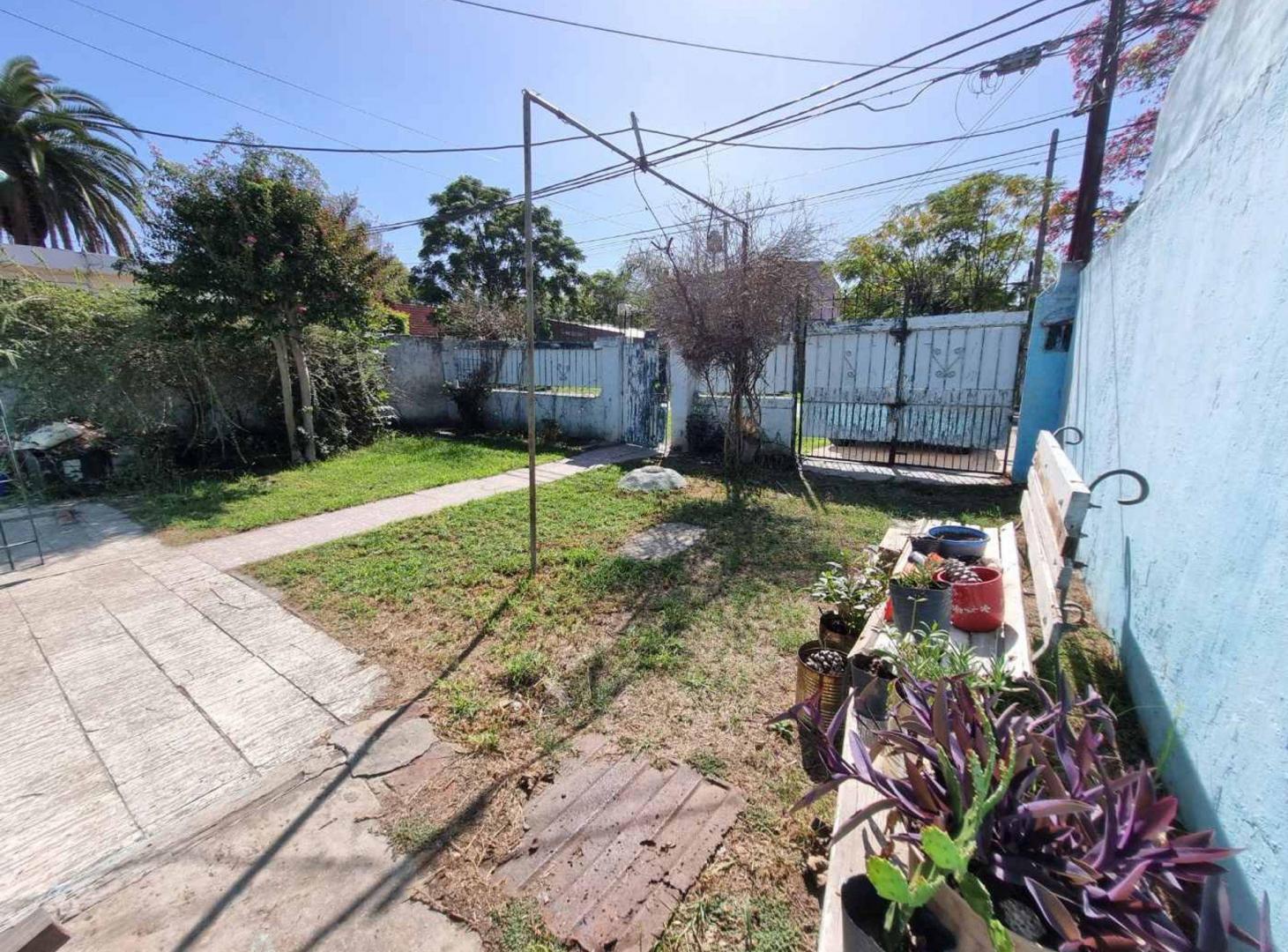 Foto de Casa 3 amb Venta Pilar con Jardín a Refaccionar, imagen 2