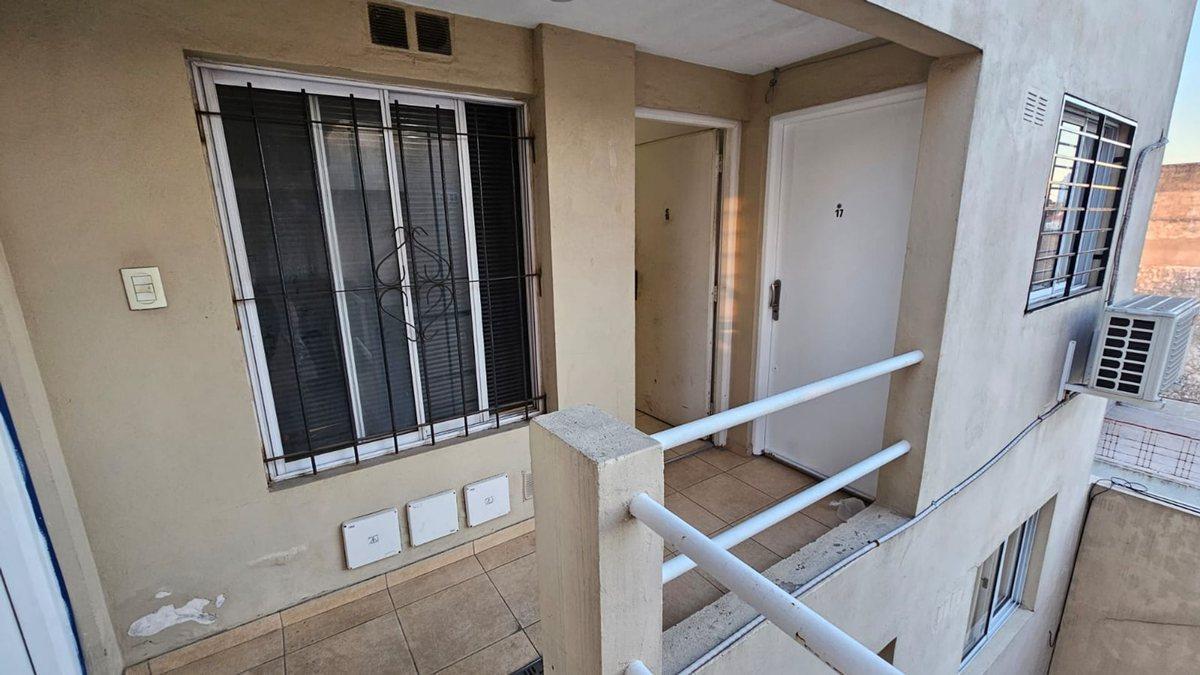Foto de Depto 2 Ambientes Venta Ramos Mejia Balcon Frente, imagen 3