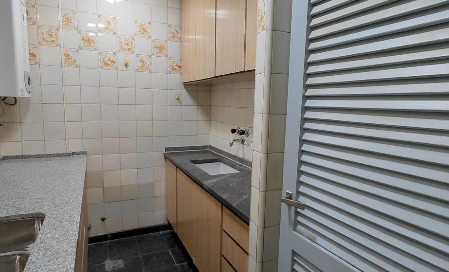 Foto de Alquiler Tres ambientes balcón y Patio Bme Mitre, imagen 4