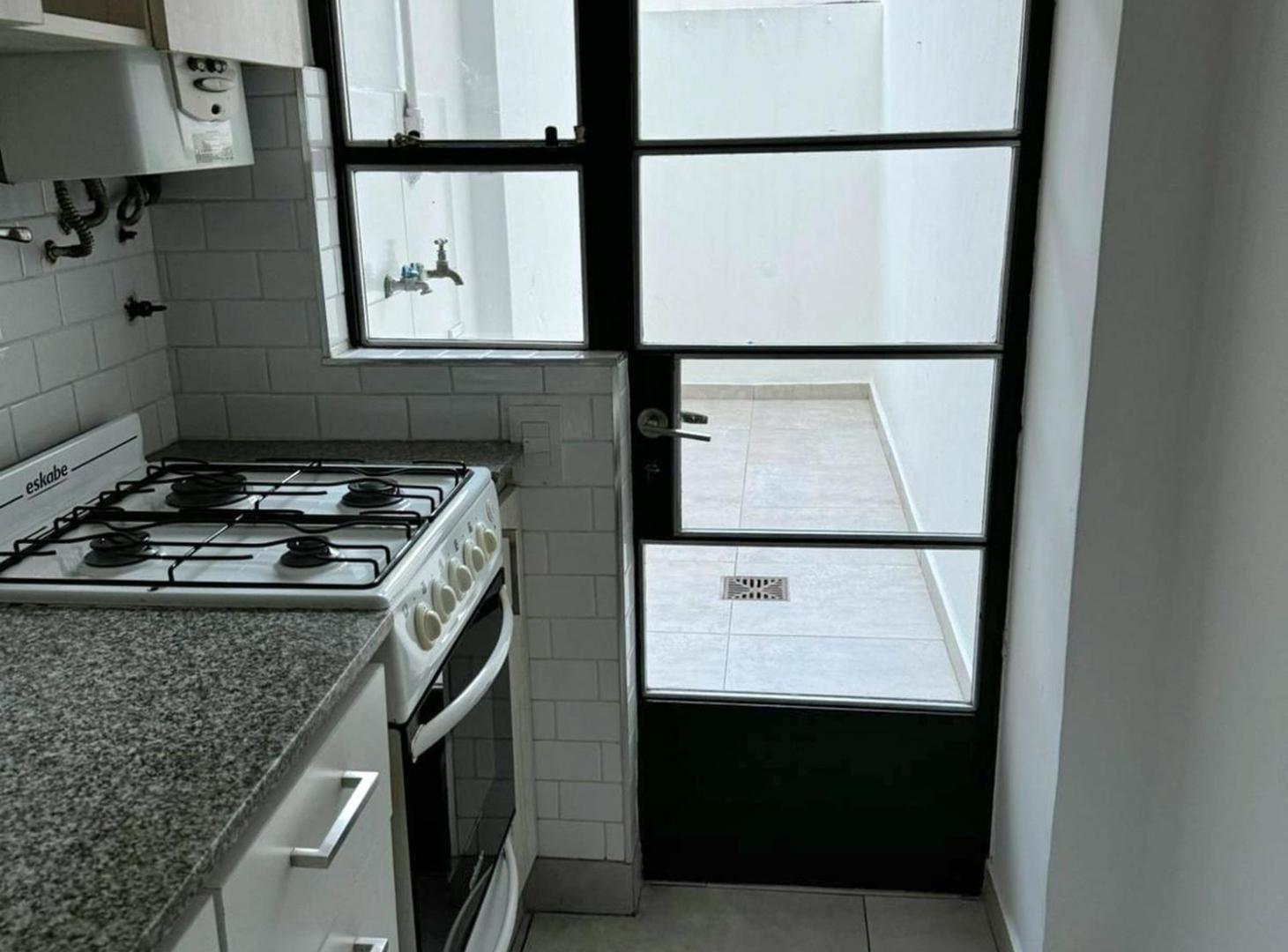 Foto de ALQUILER NUÑEZ DEPARTAMENTO 2 AMBIENTES - 2 PATIOS, imagen 2