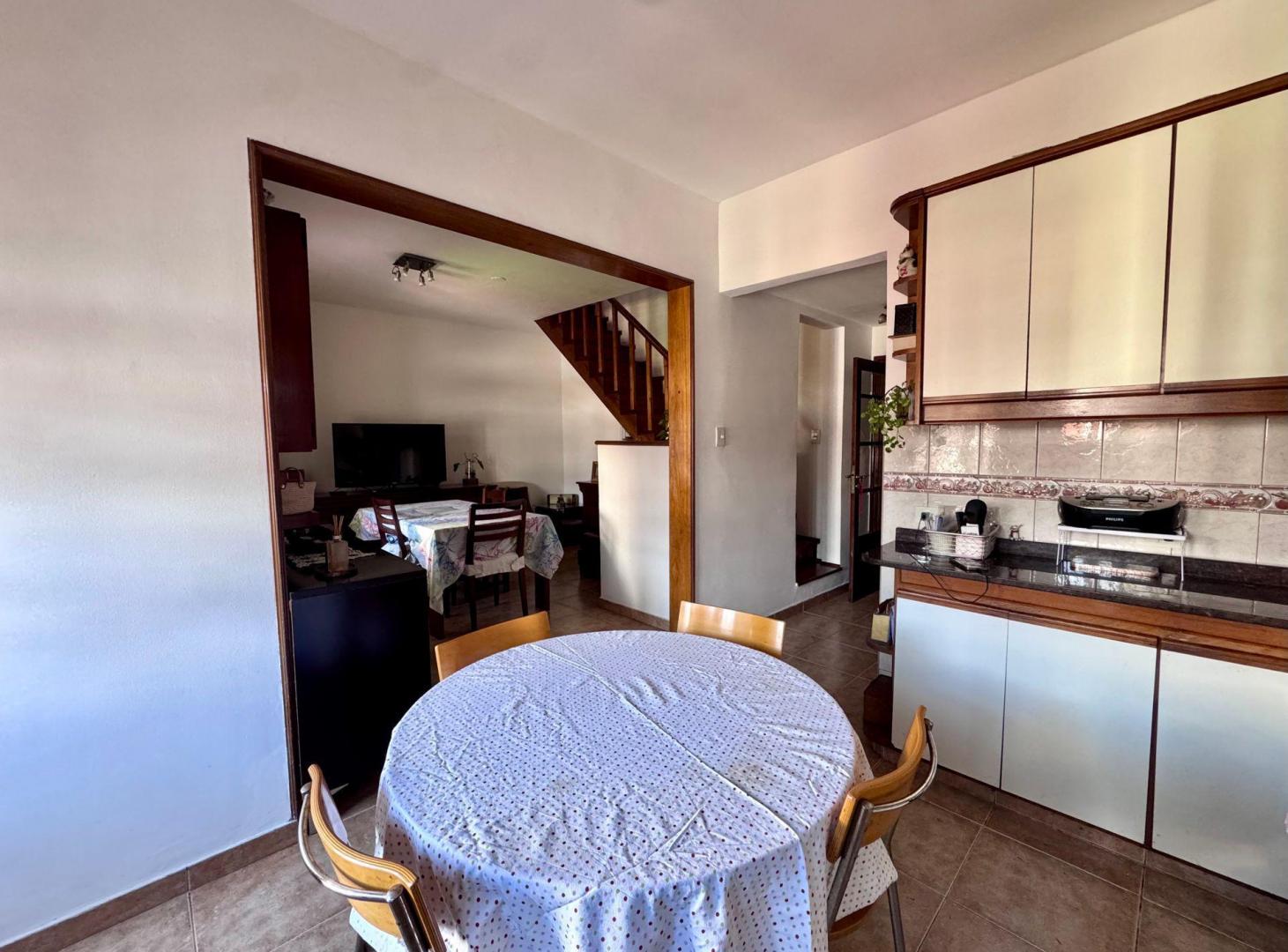 Foto de VENTA CASA 7 AMB JARDÍN PILETA QUINCHO SARANDÍ, imagen 4