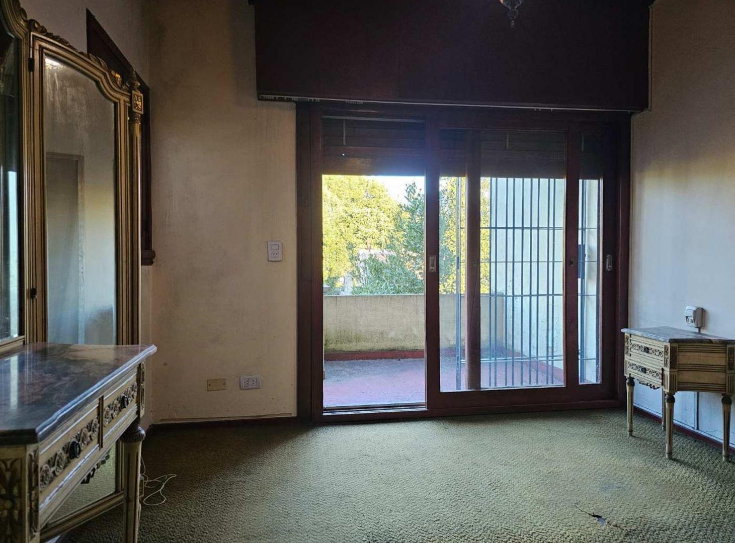 Foto de VENTA CASA 5 AMB DOBLE FRENTE HURLINGHAM PARQUE, imagen 4