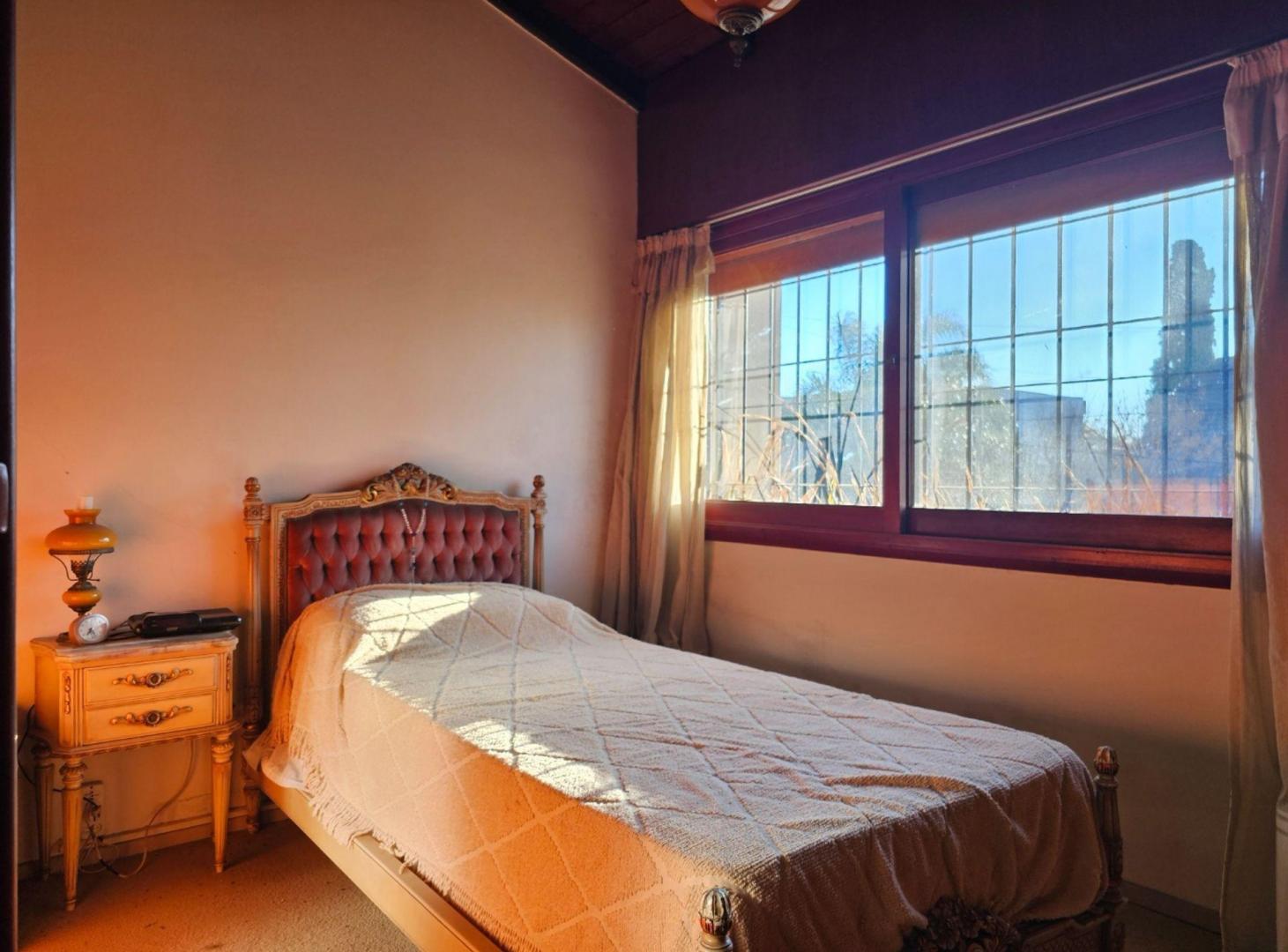 Foto de VENTA CASA 5 AMB DOBLE FRENTE HURLINGHAM PARQUE, imagen 5