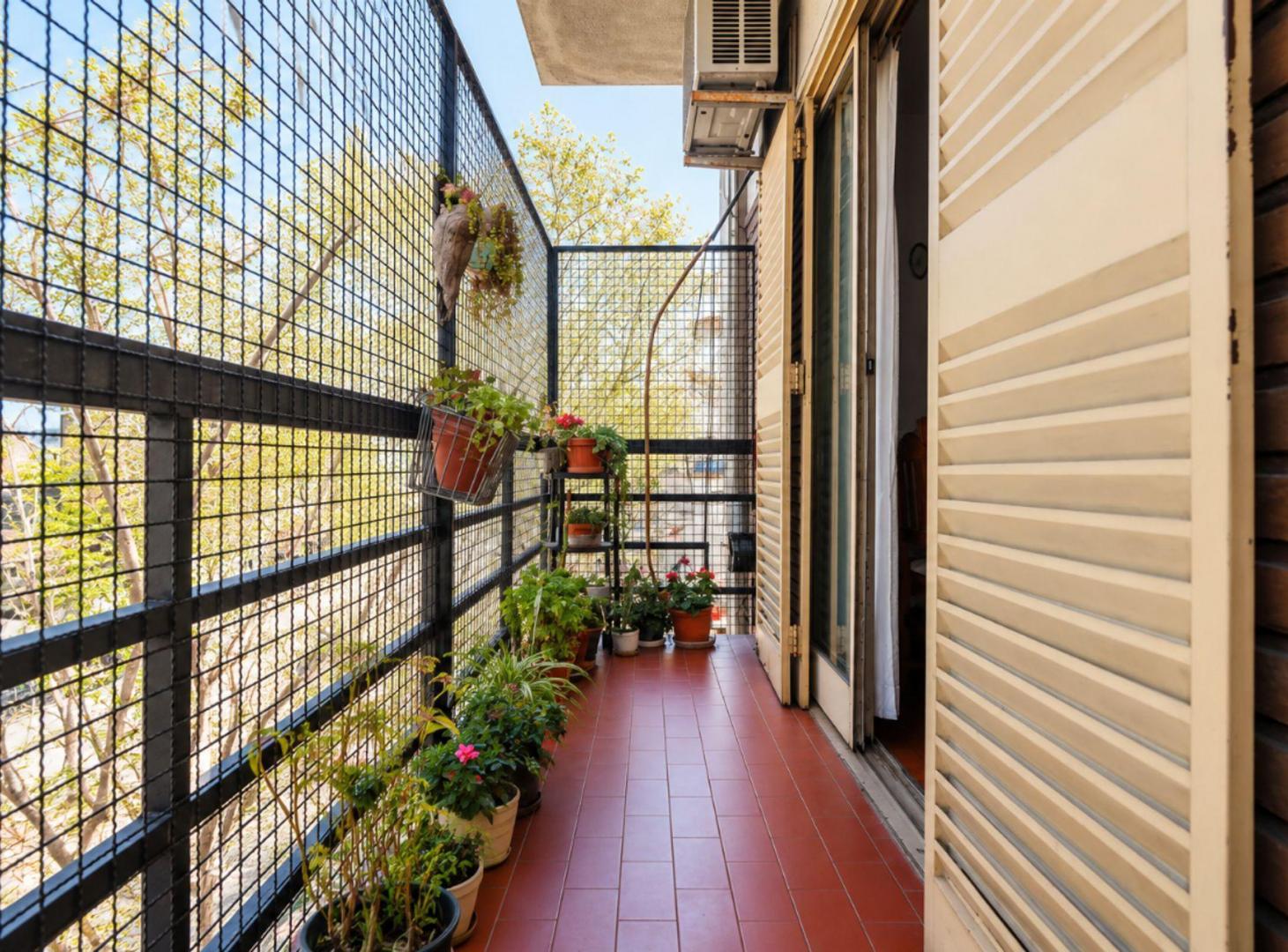 Foto de VENTA DEPARTAMENTO 3 AMBIENTES MONTE CASTRO BALCON, imagen 2