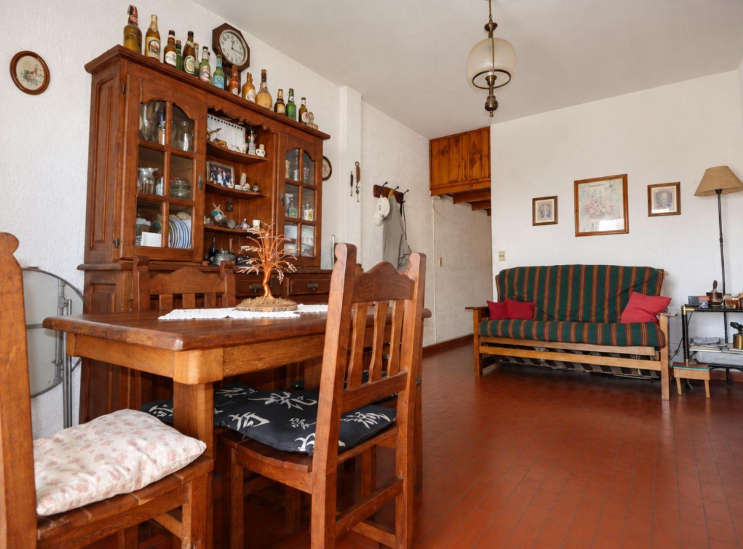 Foto de VENTA DEPARTAMENTO 3 AMBIENTES MONTE CASTRO BALCON, imagen 1