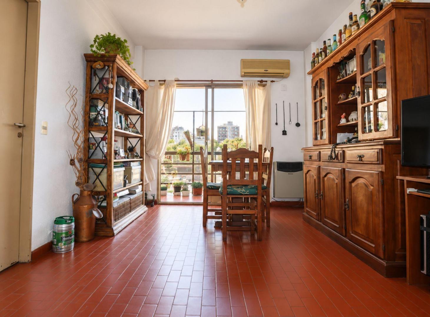 Foto de VENTA DEPARTAMENTO 3 AMBIENTES MONTE CASTRO BALCON, imagen 4