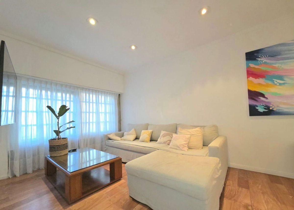 Foto de VENTA CASA EN COLEGIALES 6 AMBIENTES COCHERA, imagen 2