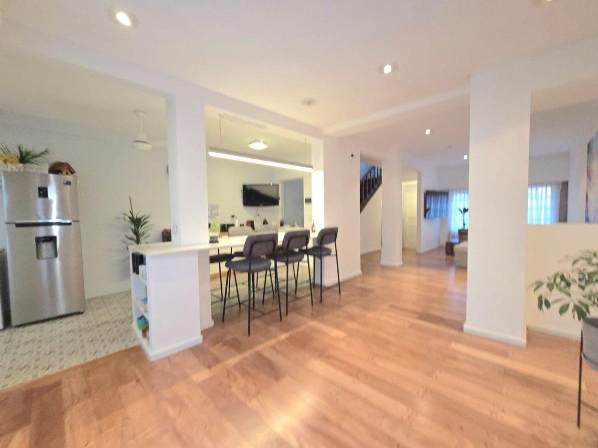 Foto de VENTA CASA EN COLEGIALES 6 AMBIENTES COCHERA, imagen 3