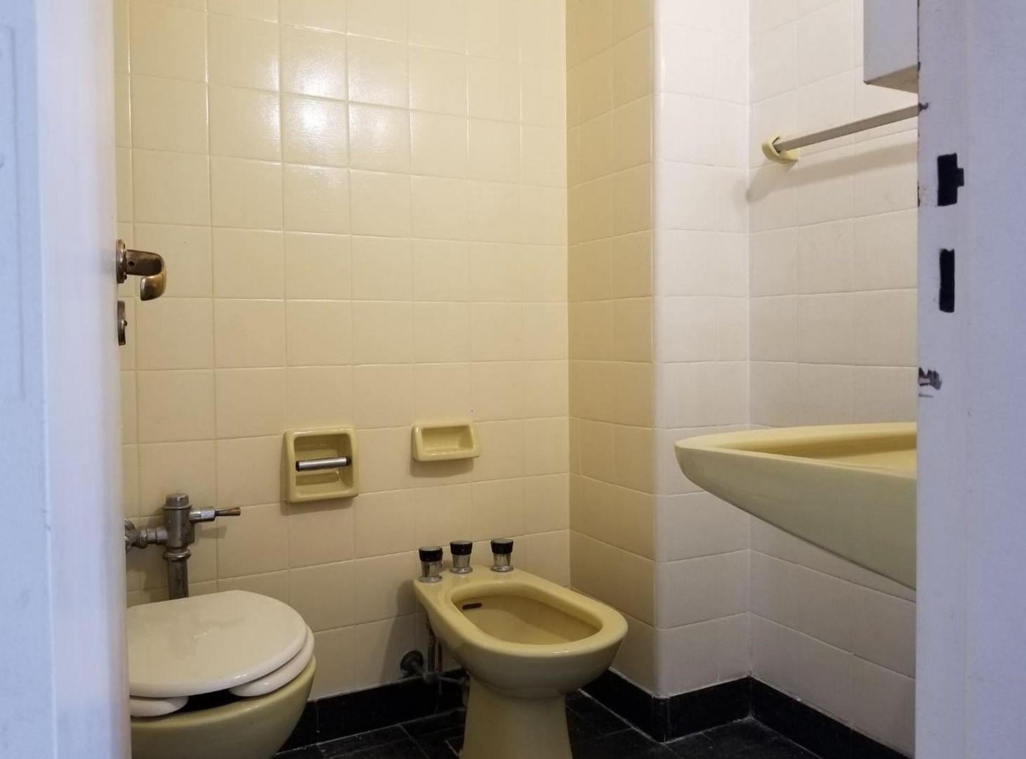 Foto de VENTA DEPARTAMENTO 4 AMBIENTES C/DEP BARRIO NORTE, imagen 4