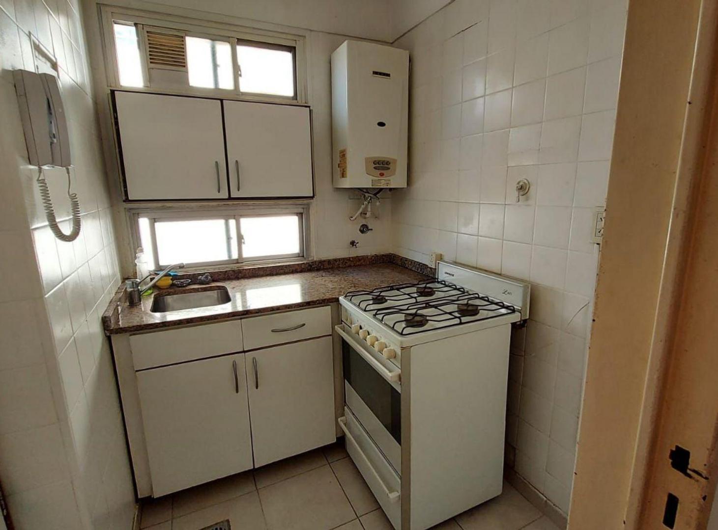 Foto de Venta Departamento 2 ambientes Recoleta luminoso, imagen 2