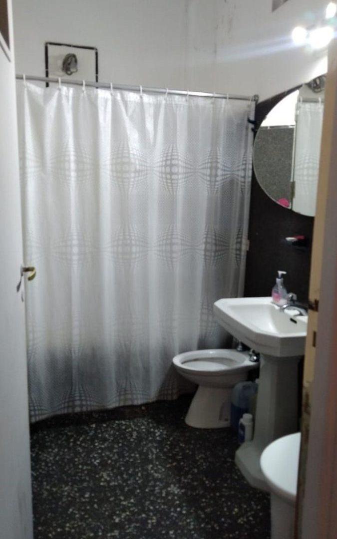 Foto de VENTA PATERNAL DEPTO 3 AMB DEPEND BALCON 88M2, imagen 3