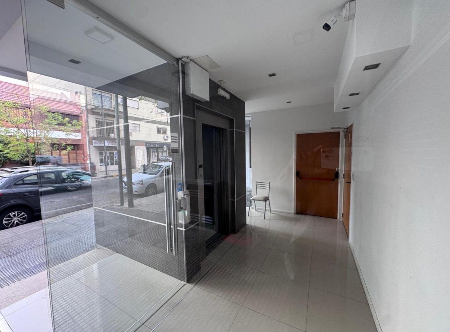 Foto de ALQUILER EXCELENTE MONOAMBIENTE CON 2 BALCONES, imagen 4