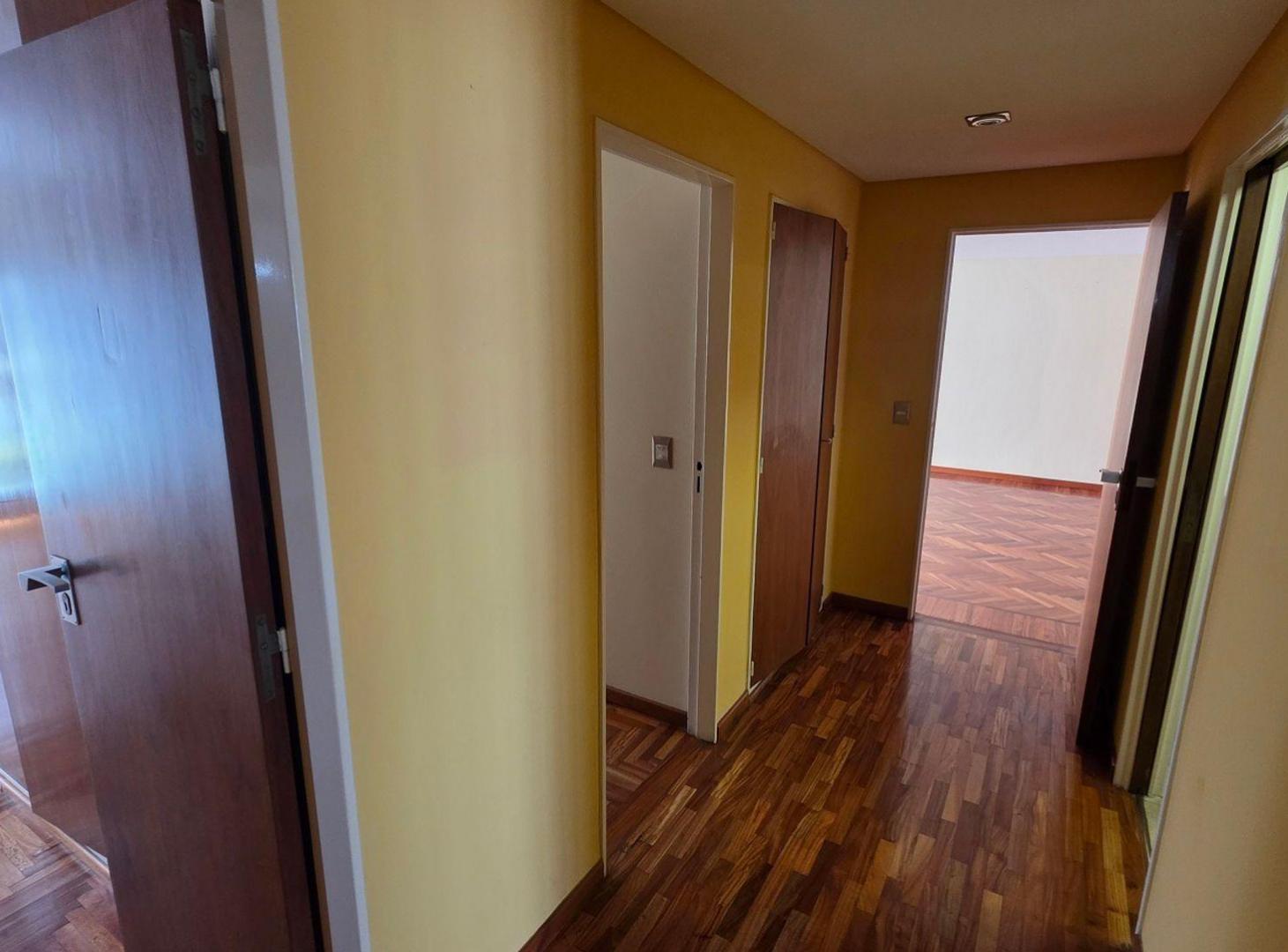 Foto de ALQUILER DEPARTAMENTO 4 AMBIENTES COCHERA BALCÓN, imagen 4