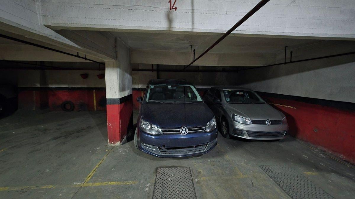 Foto de VENTA COCHERA FIJA CUBIERTA RECOLETA INVERSORES, imagen 3
