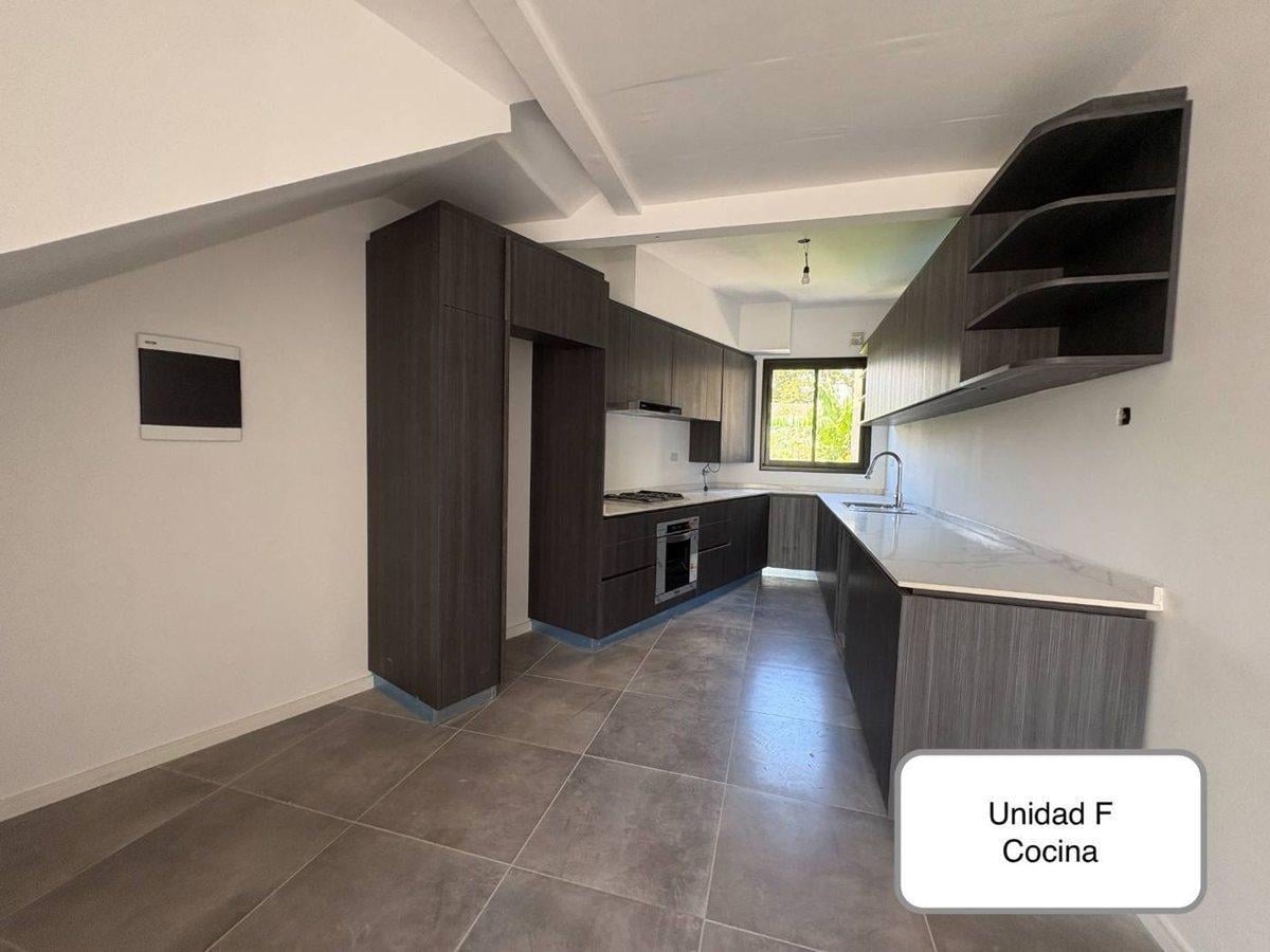Foto de PH Venta Olivos jardin terraza 2 cocheras Pileta, imagen 3