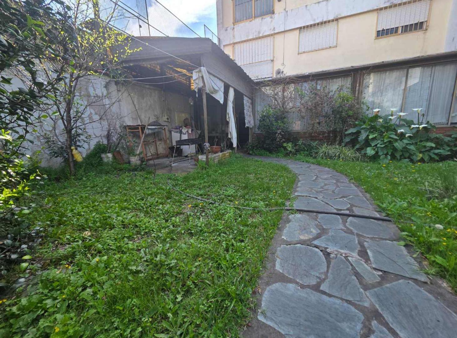 Foto de PH 3 AMB VENTA SAN MARTIN S/EXPENSAS PATIO QUINCHO, imagen 2