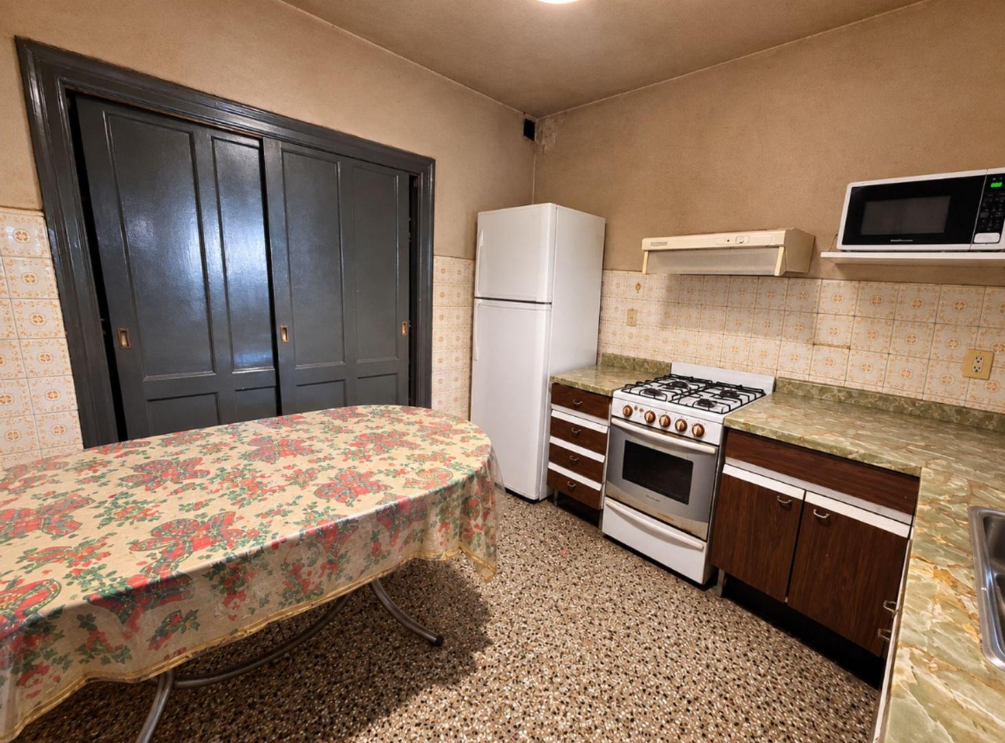 Foto de VENTA CASA 5 AMB TERRAZA JARDIN PARQUE AVELLANEDA, imagen 4
